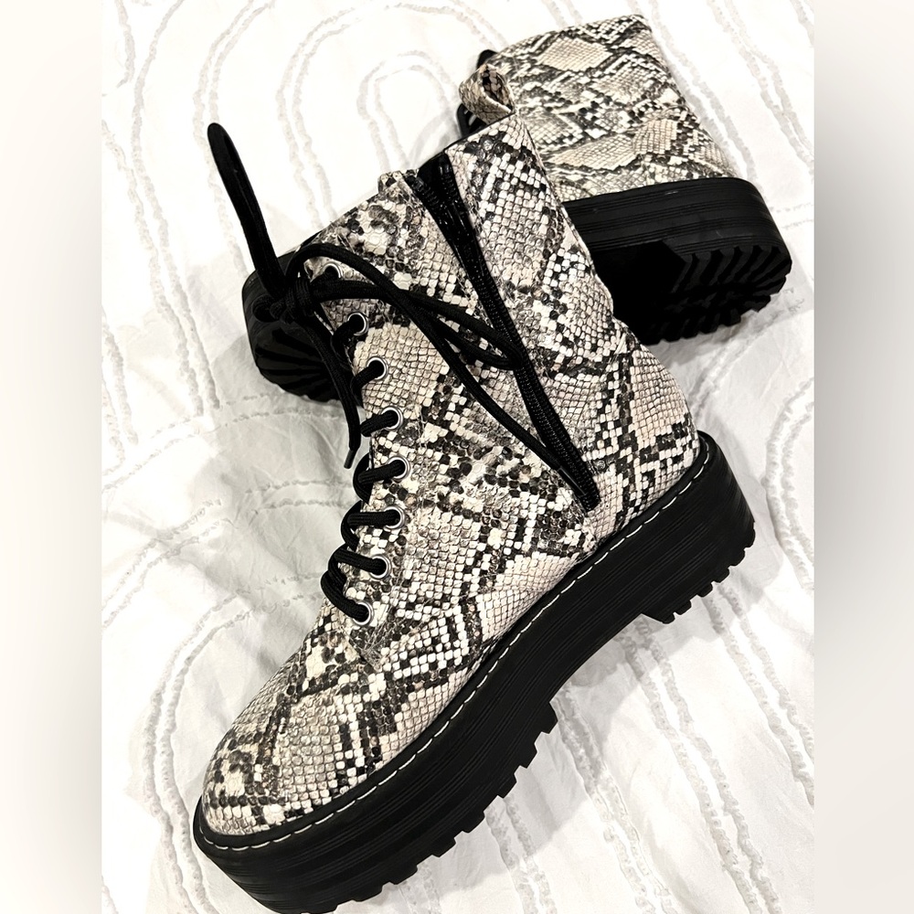 H&M Divided Black and Cream combat boots size 8